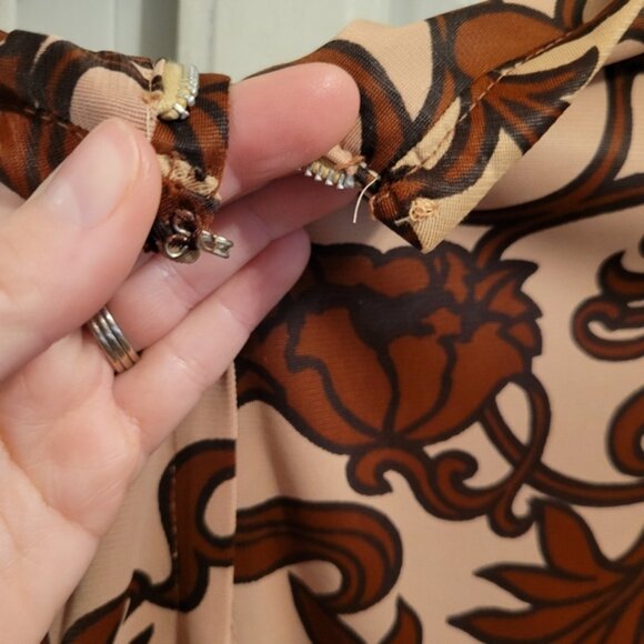 Vintage Sears Belted Sheath Dress with Lovely Brown Pattern - Picture 11 of 14